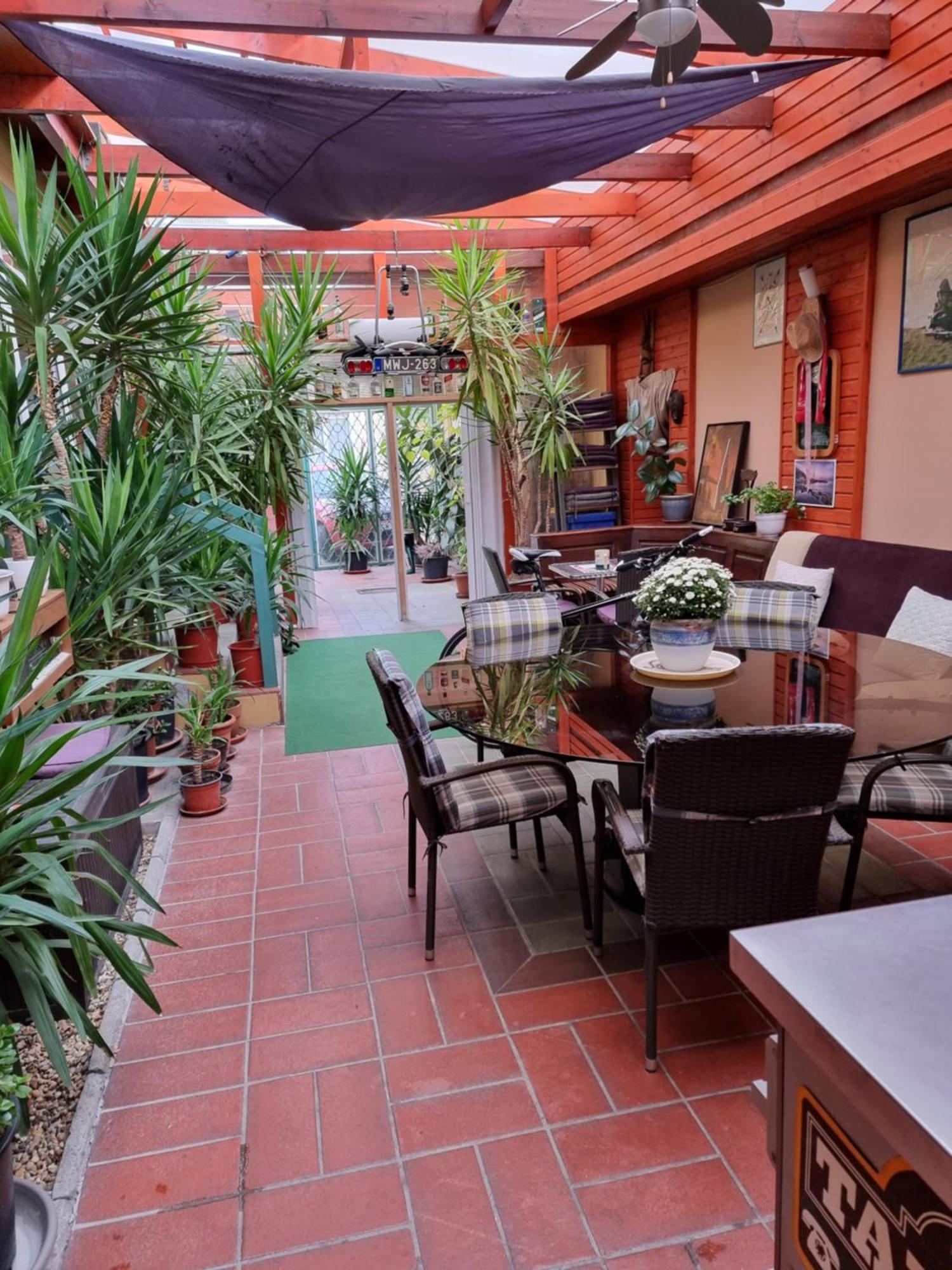 Club Haus 502 Kalocsa Bed & Breakfast Exterior photo
